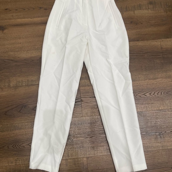Zara Chic White Women's Pantsuit - Picture 2 of 4